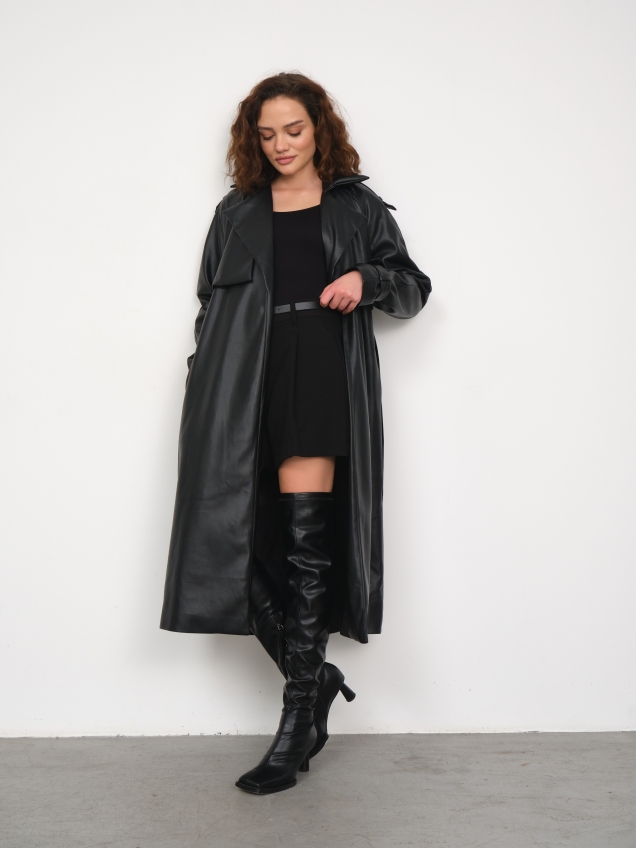 Плащ из искусственной кожи
