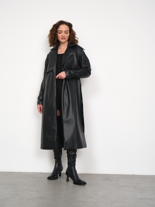 Плащ из искусственной кожи