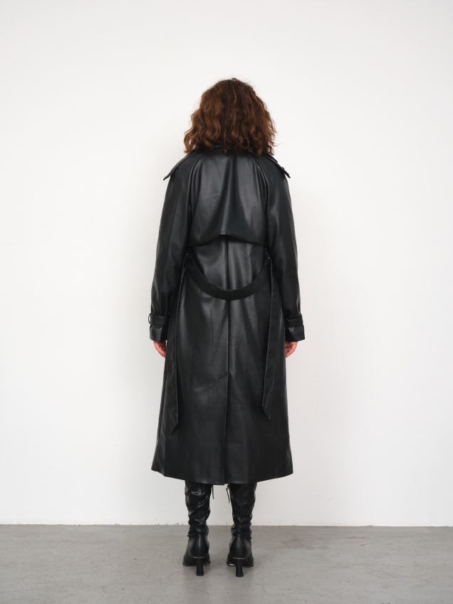Плащ из искусственной кожи
